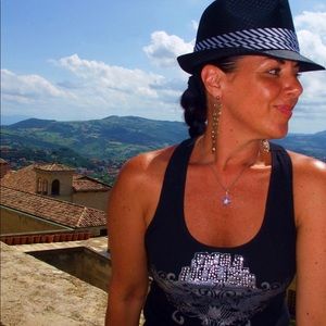 Meet your Posher, Linda